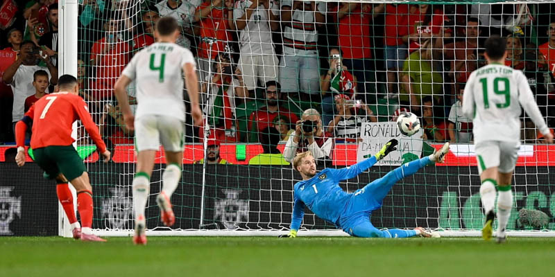Messi ghi cú đúp siêu đẳng cho Inter Miami, dẫn đầu đua phá lưới MLS 3 Ronaldo gây thất vọng trong ngày Messi tỏa sáng