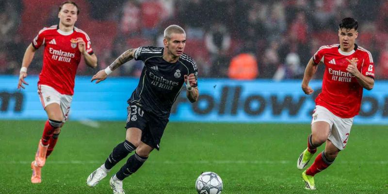 Soi Kèo Benfica vs Real Madrid, 03h00 18/02 - Champions League 1 Benfica vs Real Madrid đều đang thi đấu khá tốt