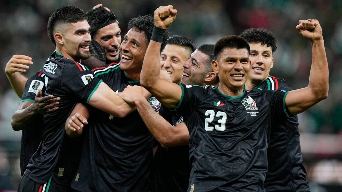 Mexico toàn thắng trong khi CH Séc mới chỉ có 1 điểm sau 2 lượt trận